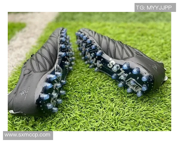 球星教你如何清洗足球鞋保持最佳状态的详细视频教程 球星教你如何清洗足球鞋保持最佳状态的详细视频教程