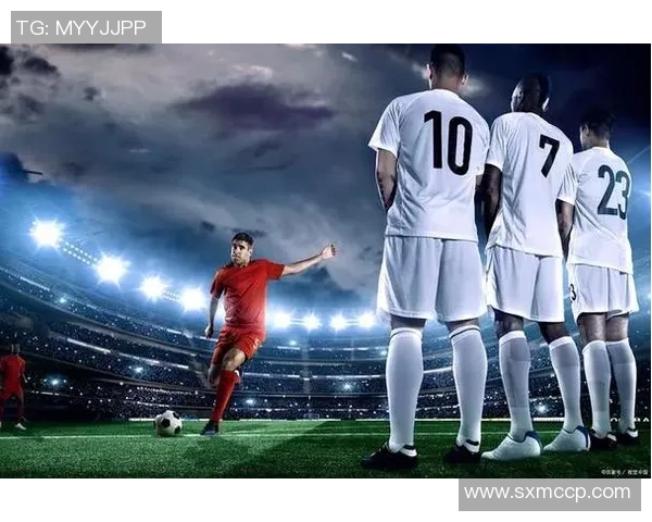 挣扎中的足球巨星:从巅峰到低谷的心路历程与不屈奋斗 挣扎中的足球巨星:从巅峰到低谷的心路历程与不屈奋斗